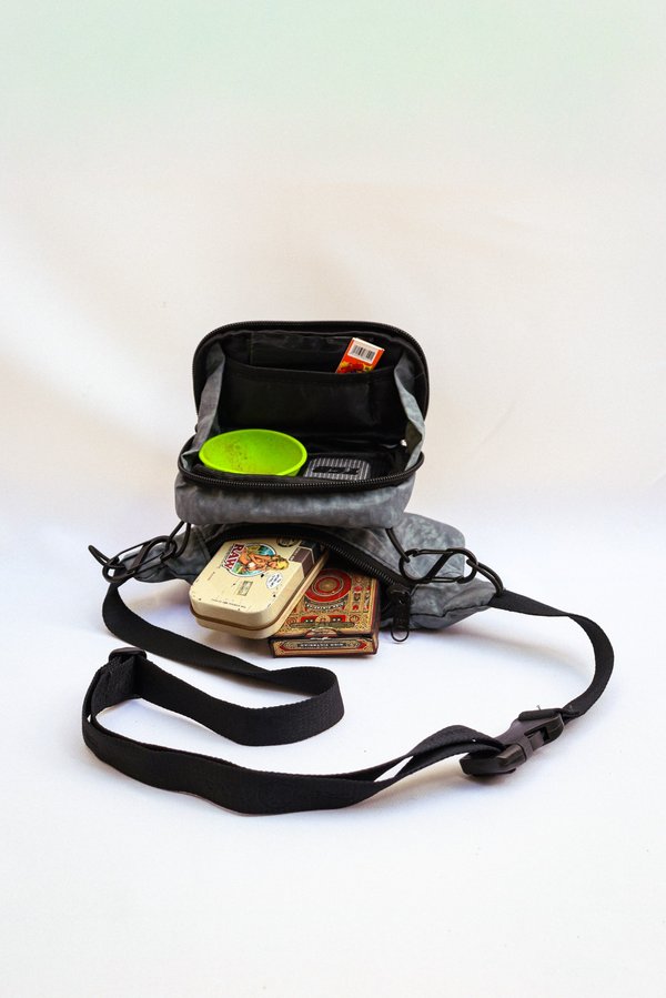 Pochete Collab Flora&Cultura Cinza