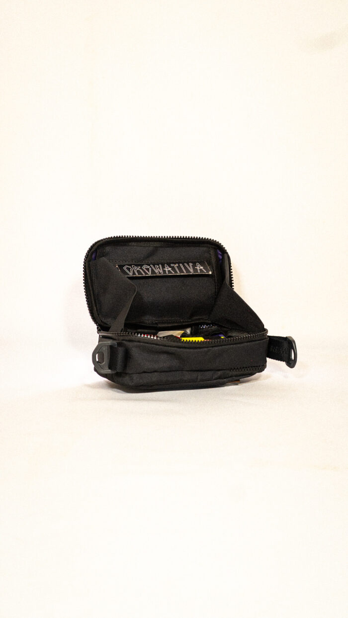 Lançamentos Crew Setembro-131_Easy-Resize.com Estojo SMKTray Logomaniac Black Sabat